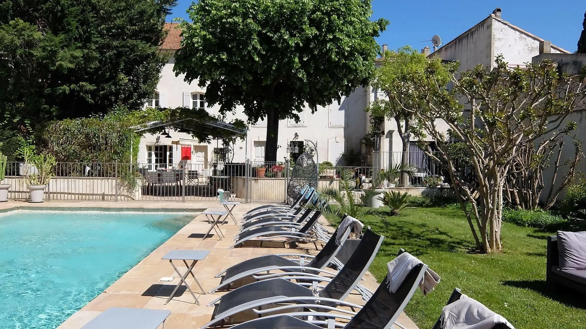 ****  Hotel La Suite Villeneuve-lès-Avignon Franciaország